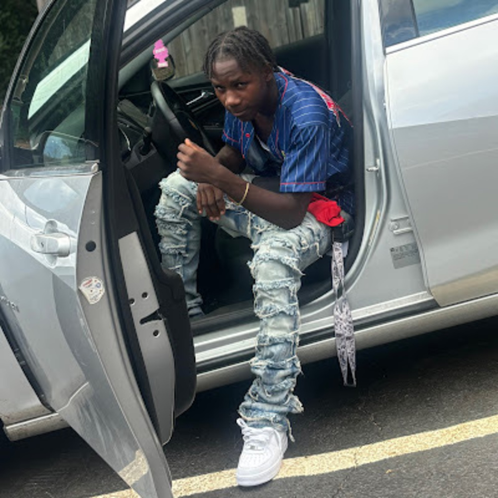 Meet your Posher, Kiza